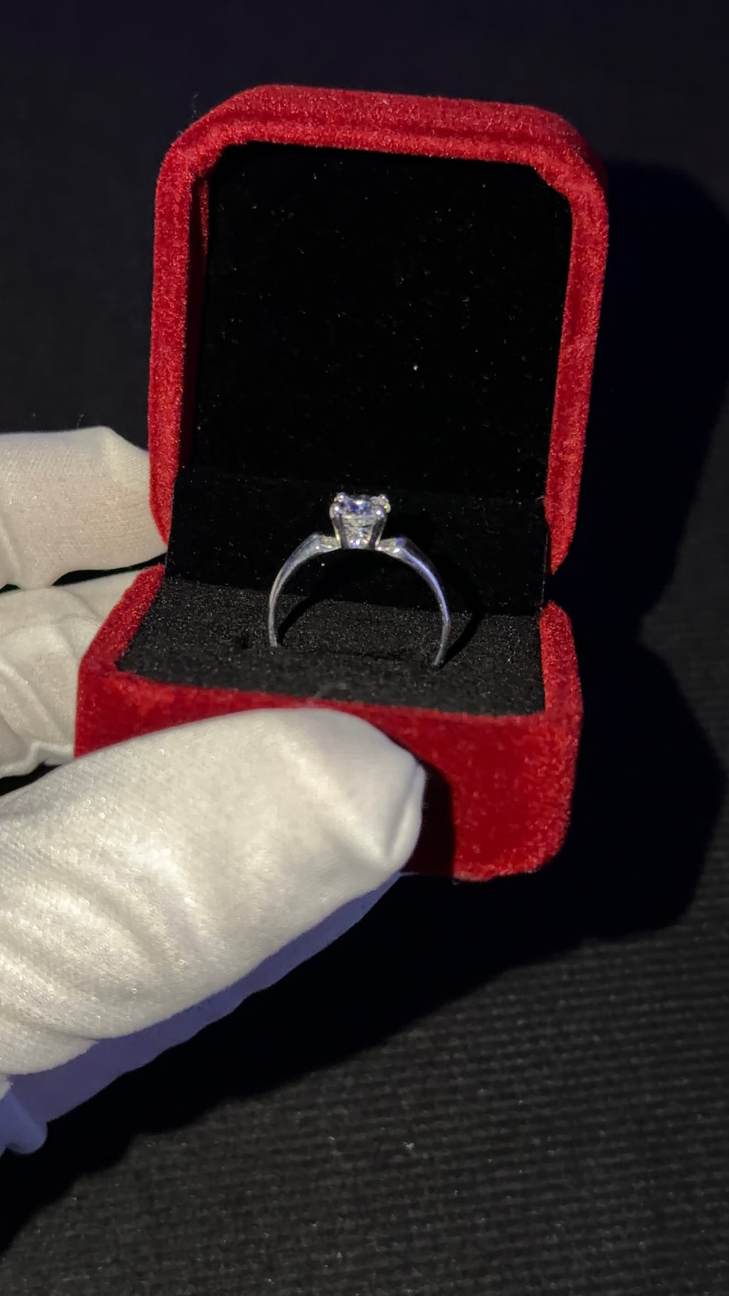 CALIENNA Classic Solitaire Silver Ring