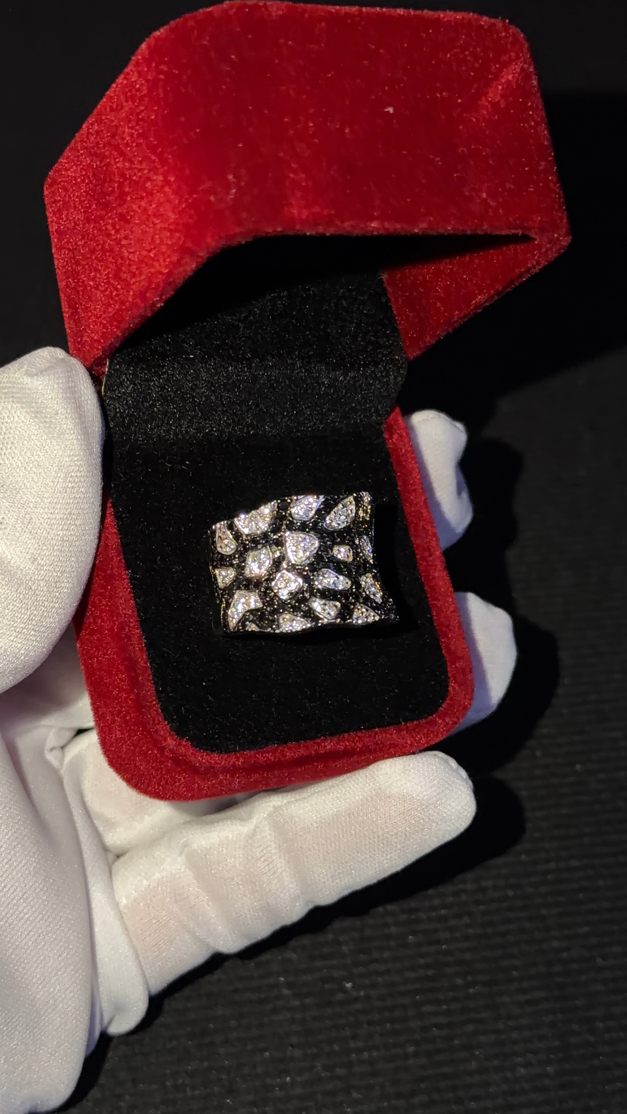 CALIENNA Luxury Silver Crystal Ring