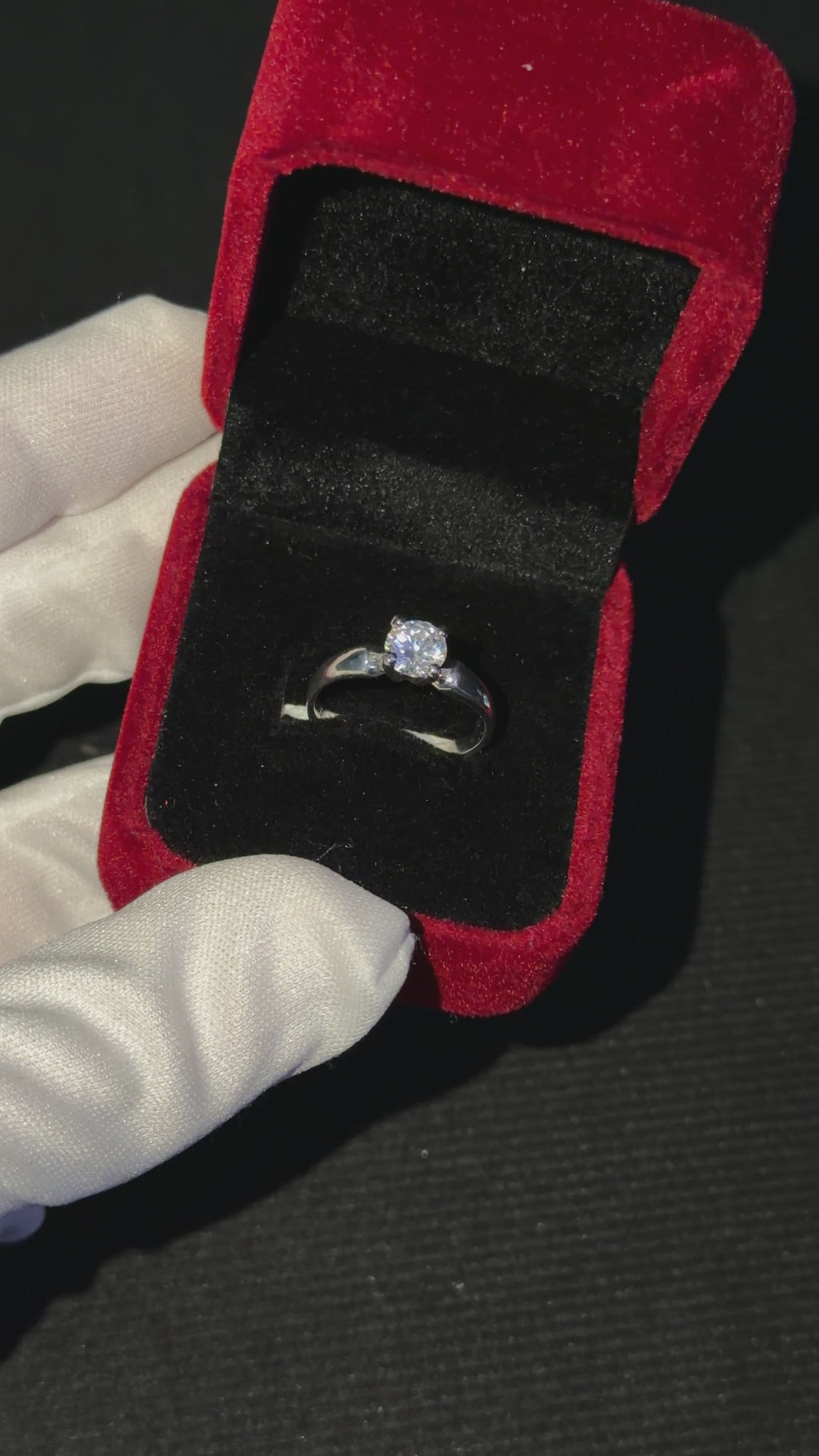 CALIENNA Classic Solitaire Silver Ring